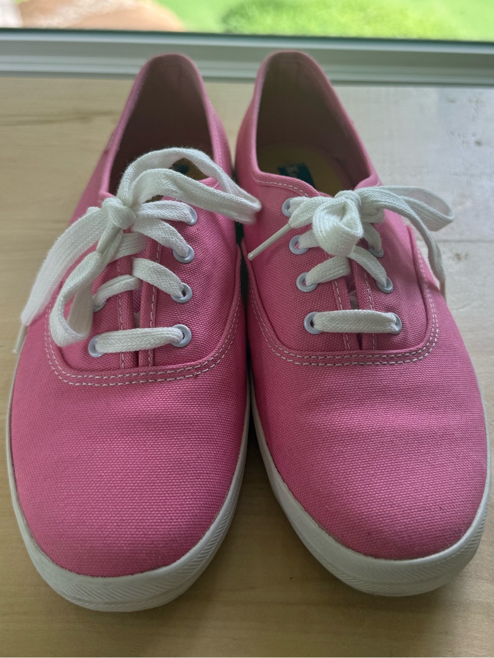 Women’s Keds Pink Canvas Low-Top Sneakers with White Laces - Picture 4 of 11